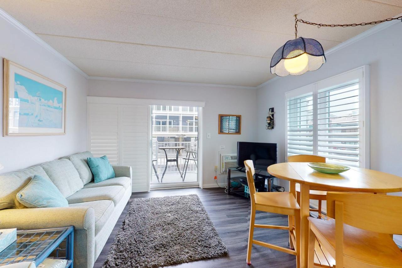 אושן סיטי Diamond Head Condos חדר תמונה